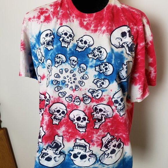 Liquid Blue Other - Liquid Blue LARGE Tie Die TShirt With Skulls